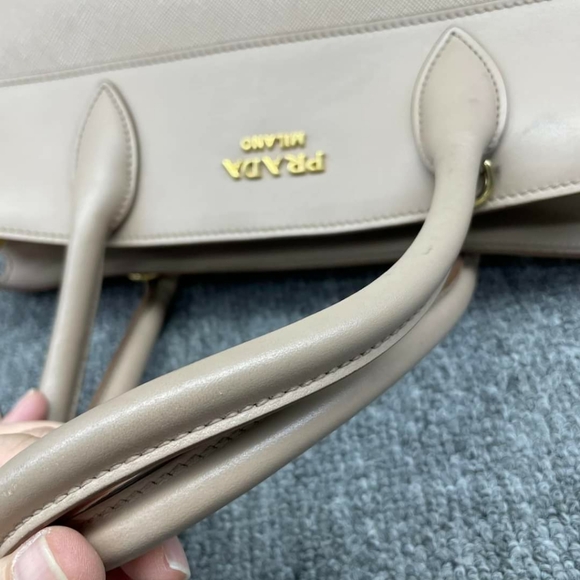 100% Authentic PRADA Esplanade Leather Satchel - Picture 8 of 15